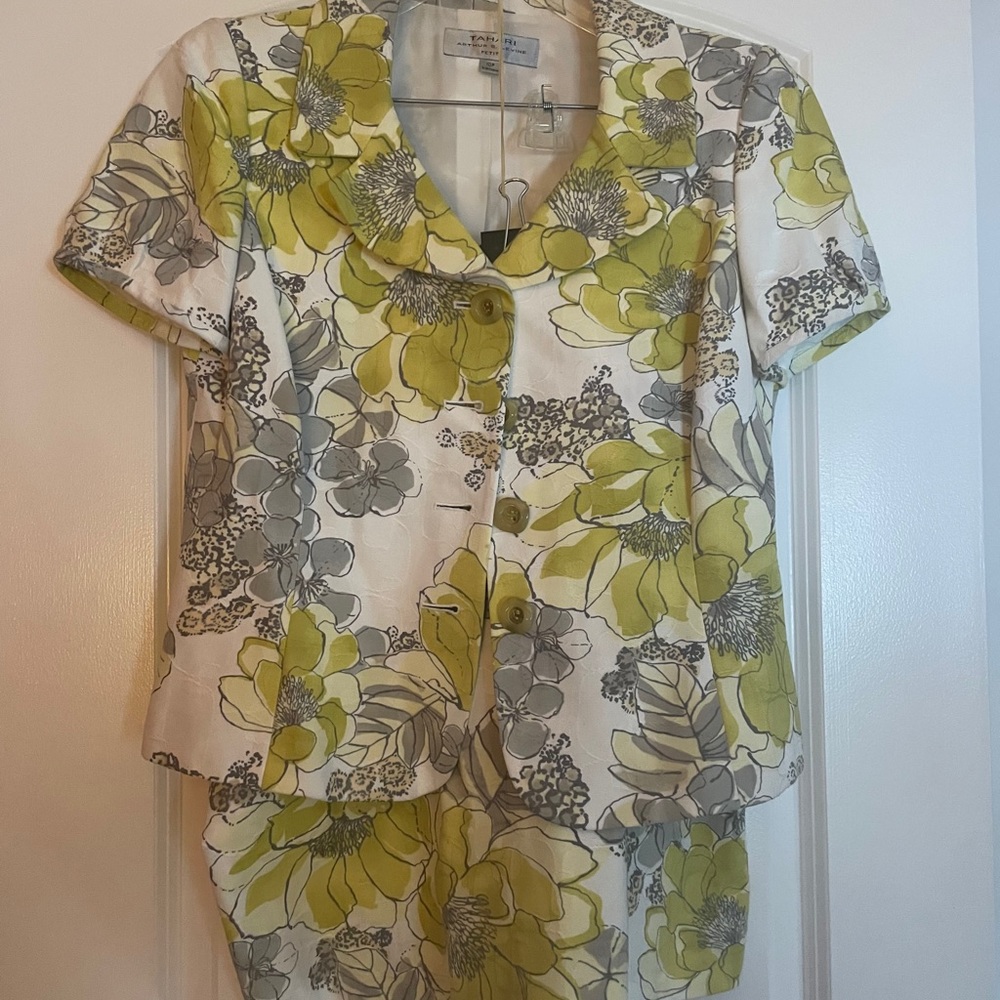Designer - Picture 10 of 10